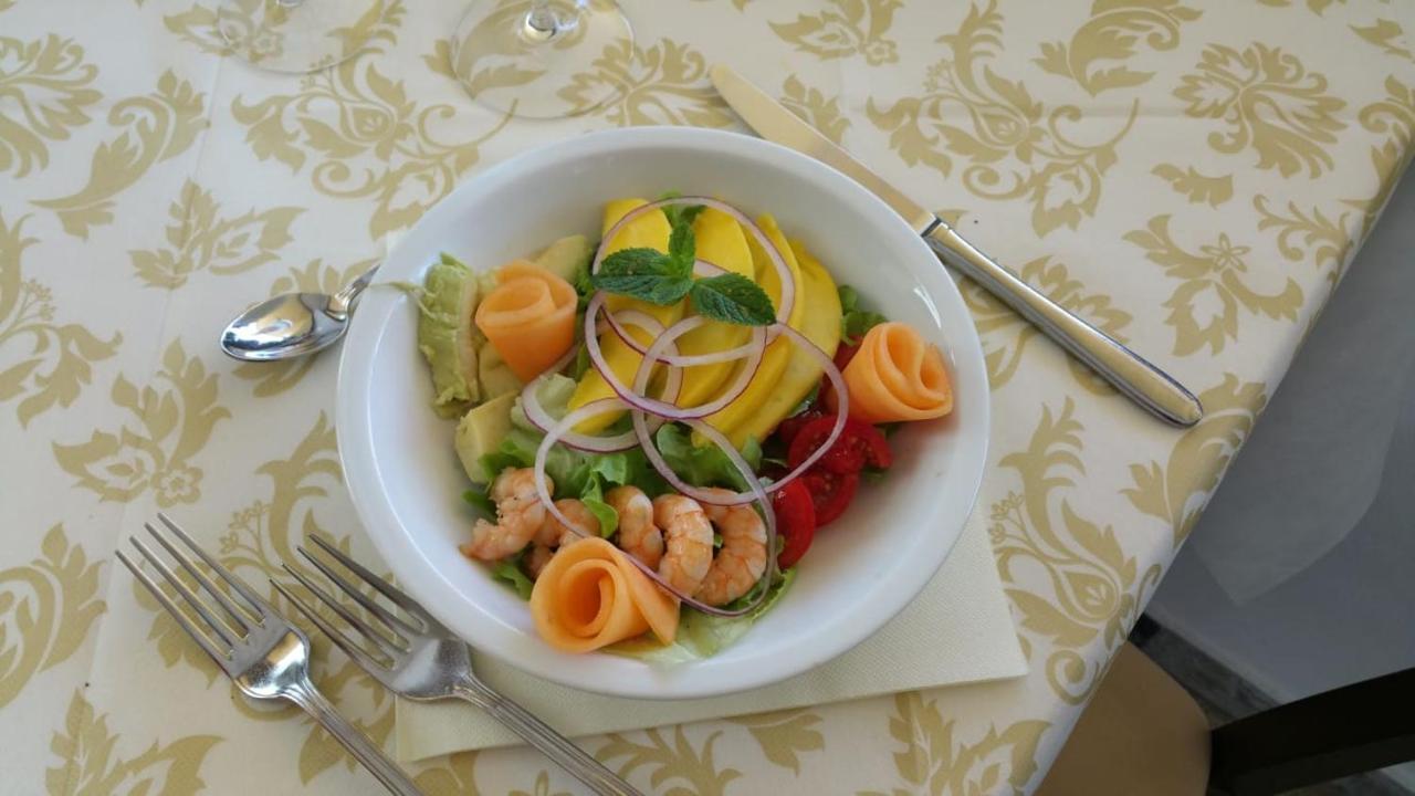 Eden Hotel 3*
